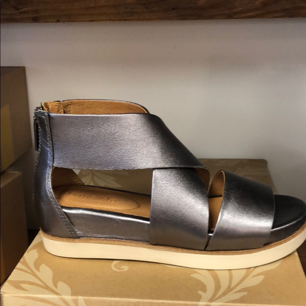 Bussola Pewter Leather Sandal